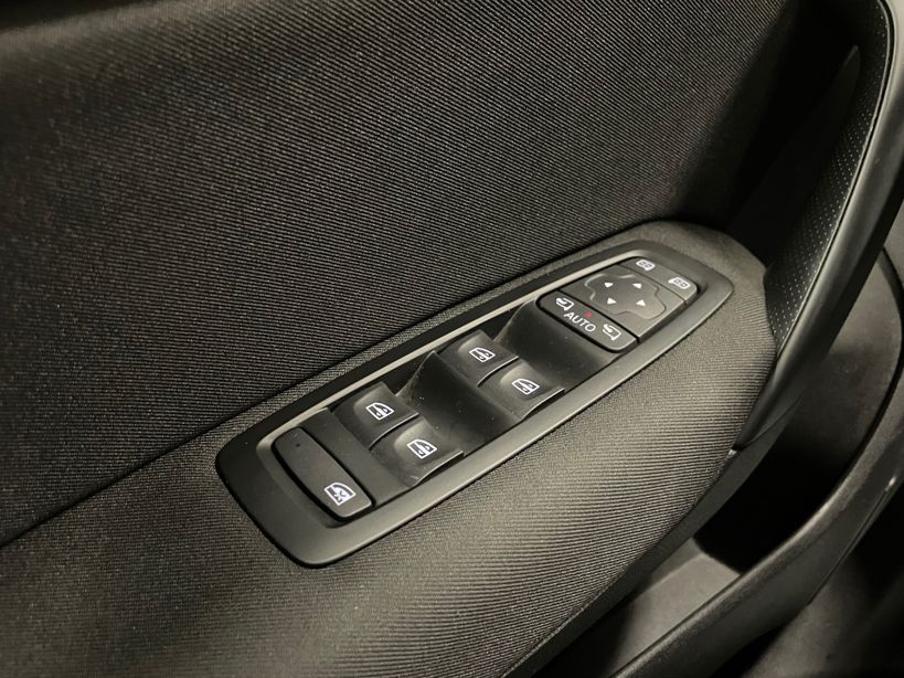 RENAULT MEGANE IV ESTATE 2022 - Photo n°16