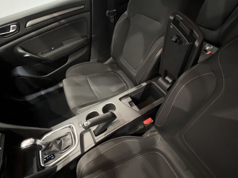 RENAULT MEGANE IV ESTATE 2022 - Photo n°20