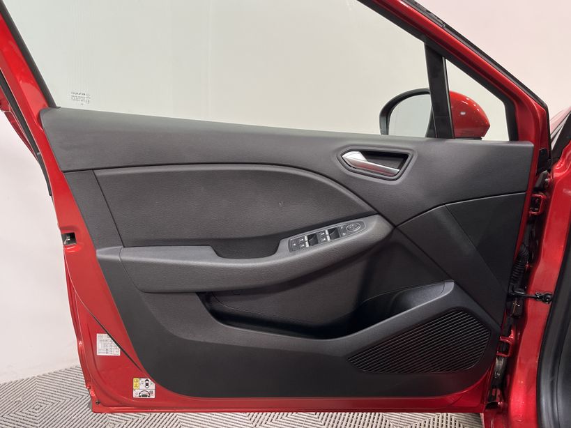 RENAULT CLIO V 2021 - Photo n°30