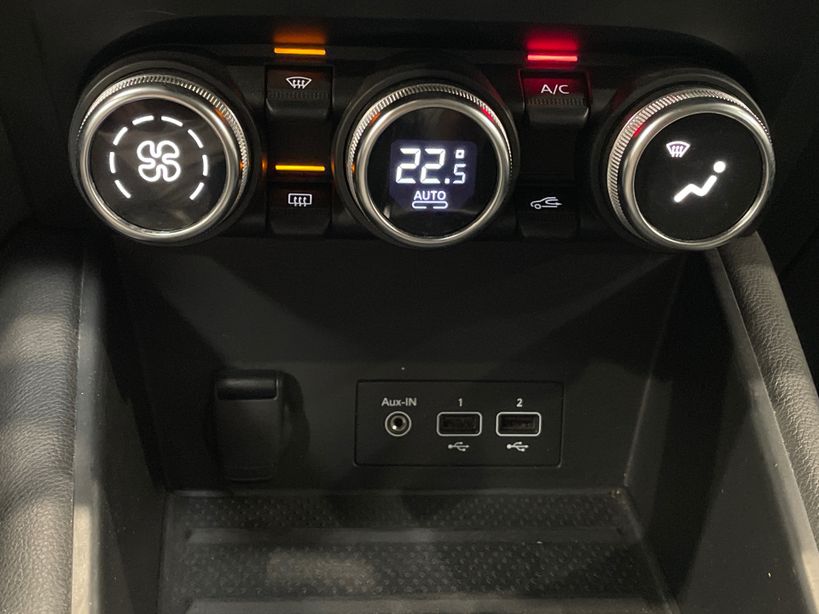 RENAULT CAPTUR 2021 - Photo n°18