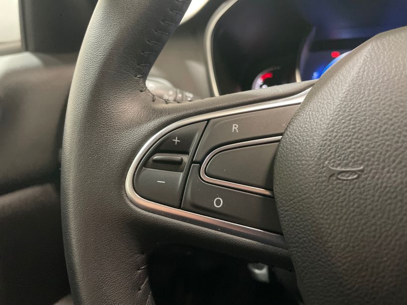 RENAULT MEGANE IV BERLINE BUSINESS 2020 - Photo n°21