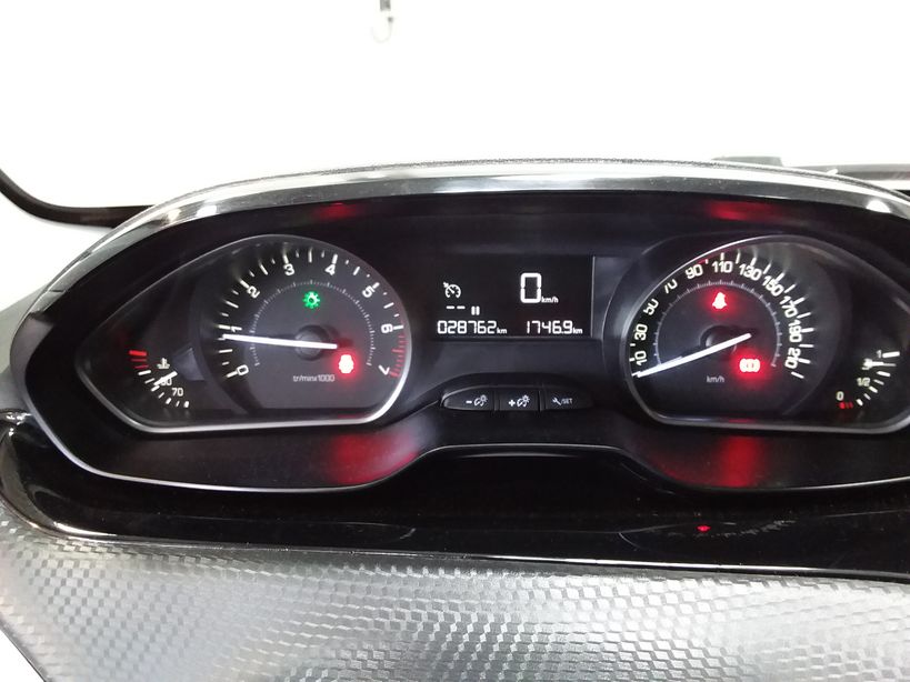 PEUGEOT 2008 2019 - Photo n°19