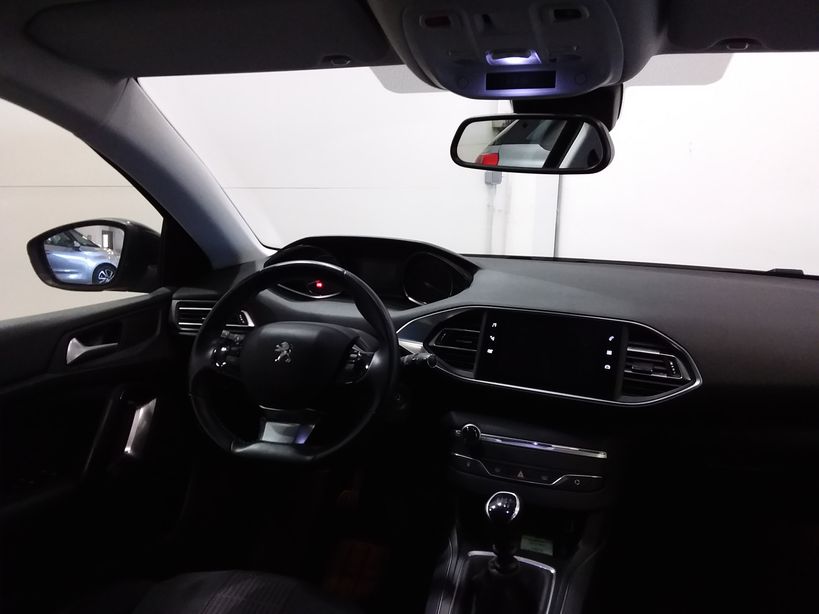 PEUGEOT 308 2020 - Photo n°10