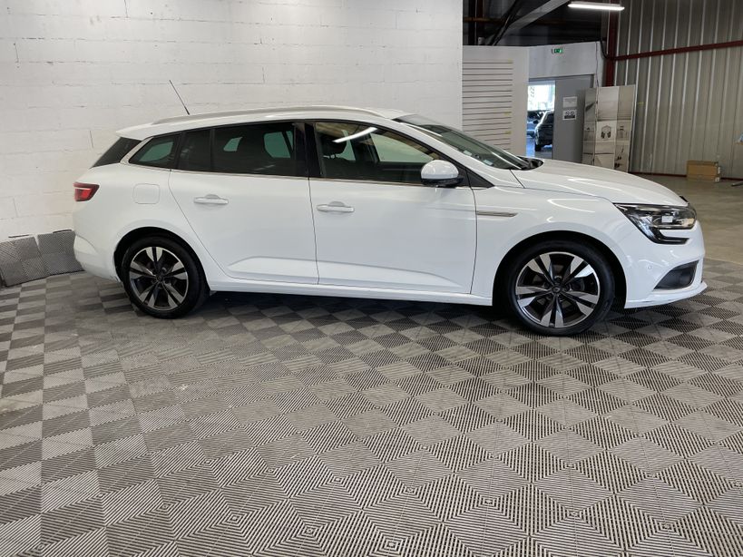RENAULT MEGANE IV ESTATE 2020 - Photo n°5