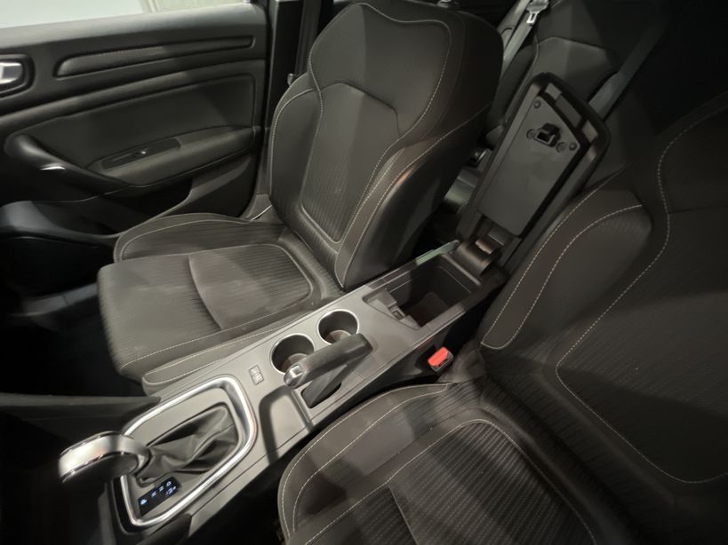 RENAULT MEGANE IV BERLINE BUSINESS 2020 - Photo n°18