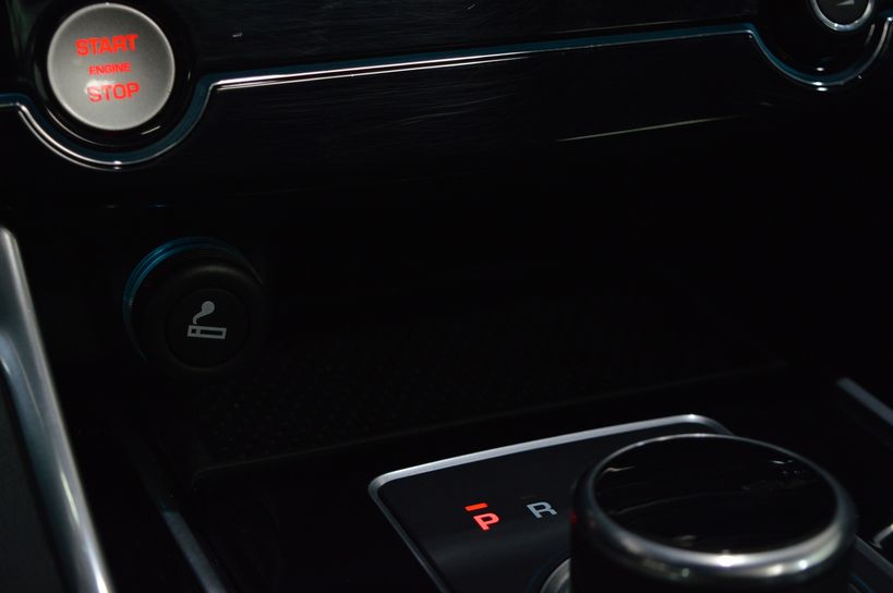 JAGUAR XE 2017 - Photo n°24