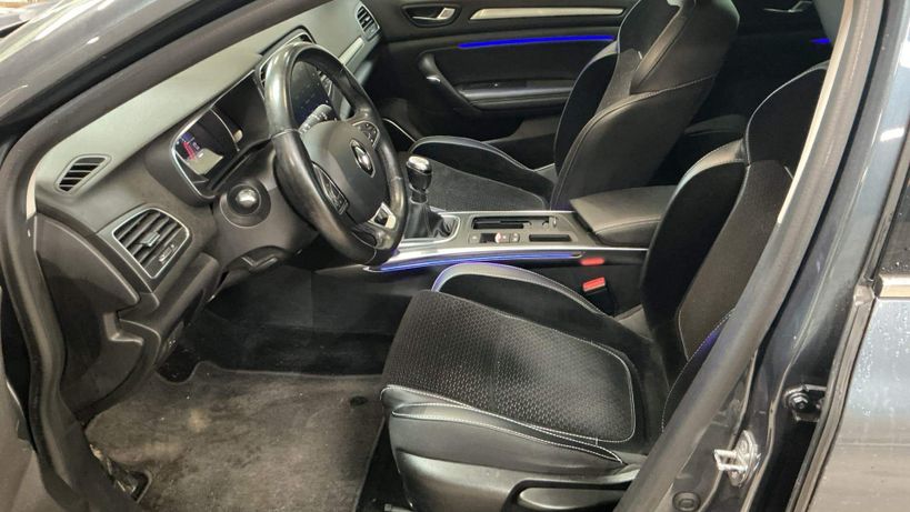 RENAULT MEGANE IV BERLINE 2020 - Photo n°10