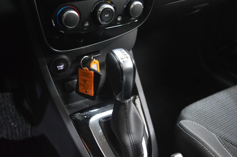 RENAULT CLIO IV SOCIETE 2017 - Photo n°13