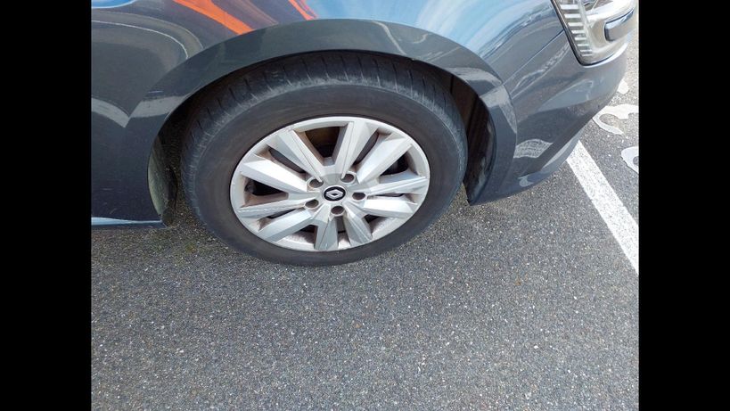 RENAULT MEGANE IV BERLINE 2022 - Photo n°2