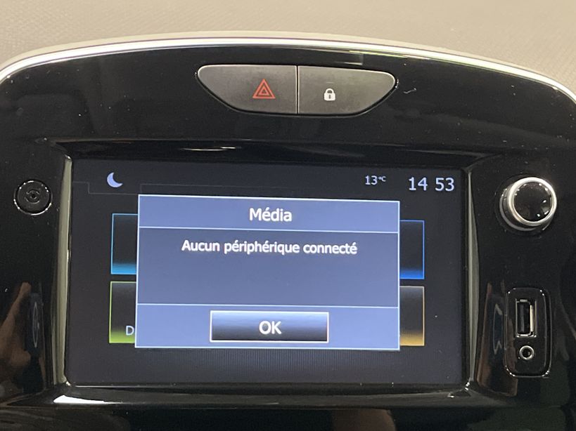 RENAULT CLIO IV 2018 - Photo n°15