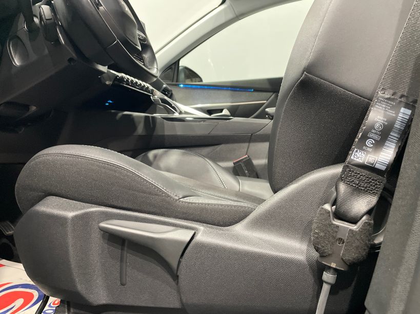 PEUGEOT 3008 2023 - Photo n°40