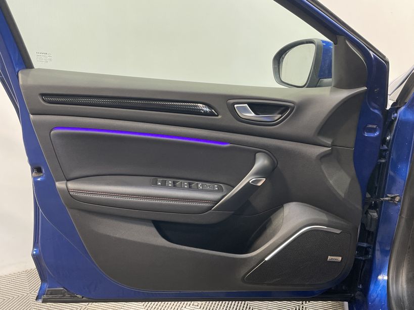 RENAULT MEGANE IV BERLINE 2021 - Photo n°30