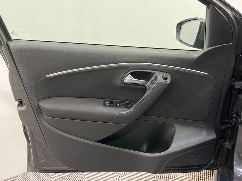 VOLKSWAGEN POLO 2017 - Photo n°31