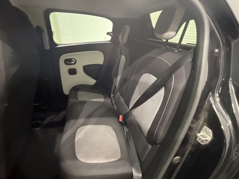 RENAULT TWINGO III 2018 - Photo n°9