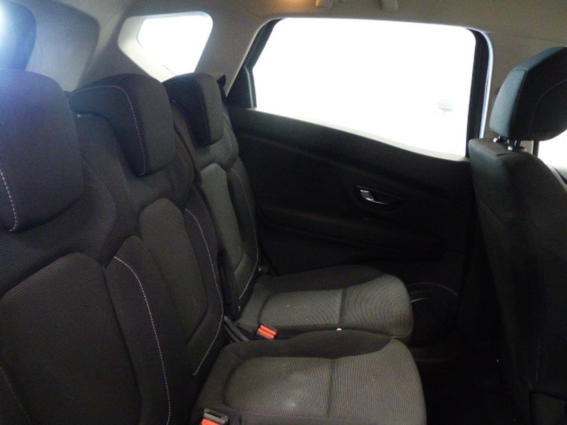 RENAULT SCENIC IV 2019 - Photo n°7