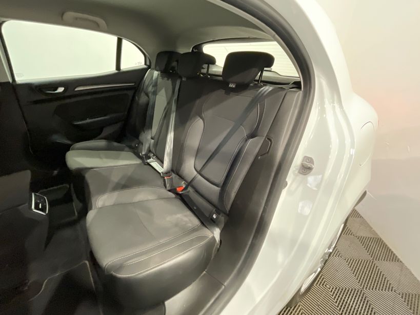 RENAULT MEGANE IV BERLINE 2023 - Photo n°10