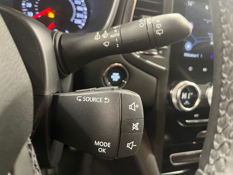 RENAULT MEGANE IV BERLINE 2022 - Photo n°15
