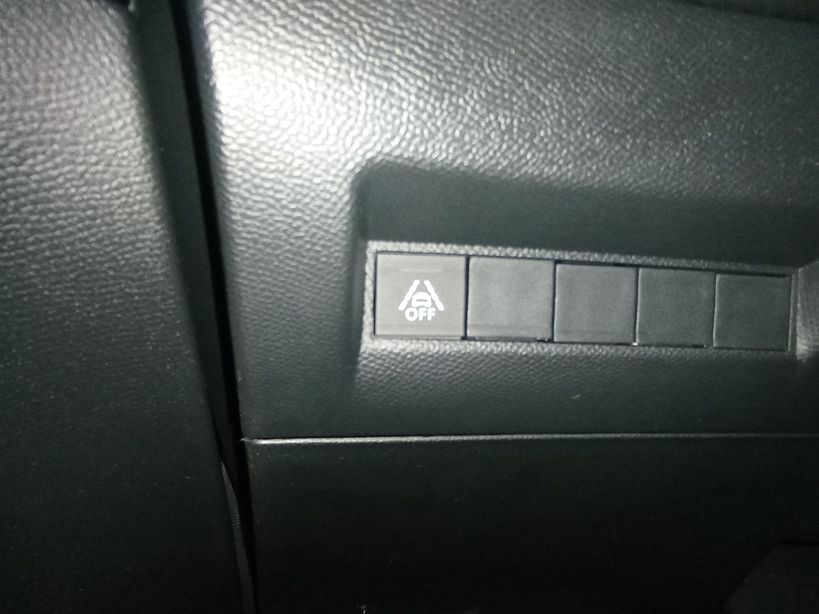 PEUGEOT 208 2020 - Photo n°27