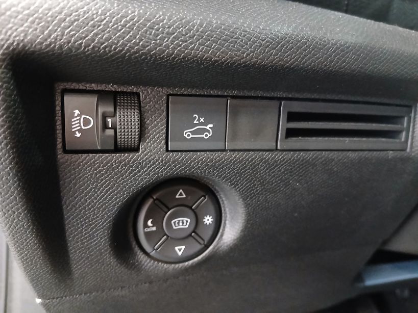 CITROEN C4 X 2023 - Photo n°10