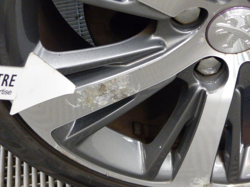 PEUGEOT 208 2014 - Photo n°5