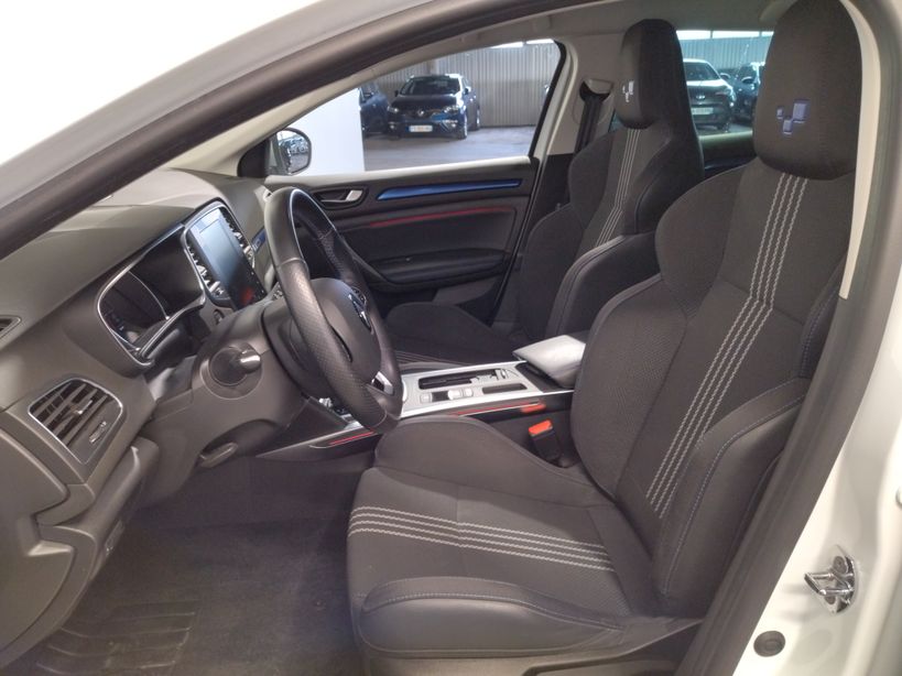 RENAULT MEGANE IV BERLINE 2020 - Photo n°11