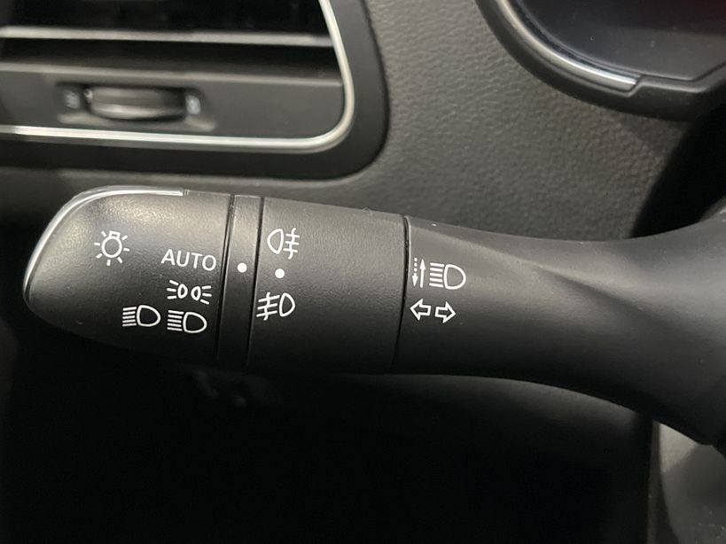 RENAULT MEGANE IV ESTATE 2022 - Photo n°27