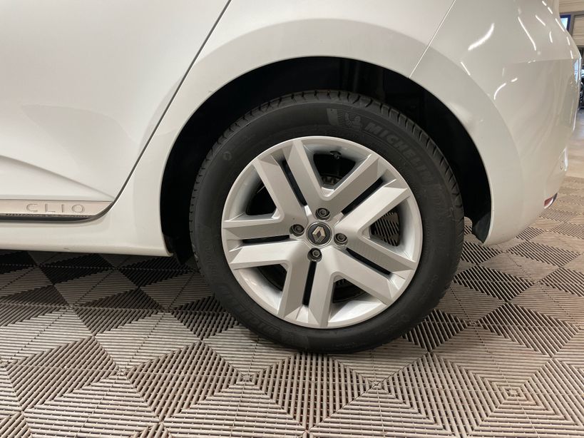 RENAULT CLIO V 2021 - Photo n°25