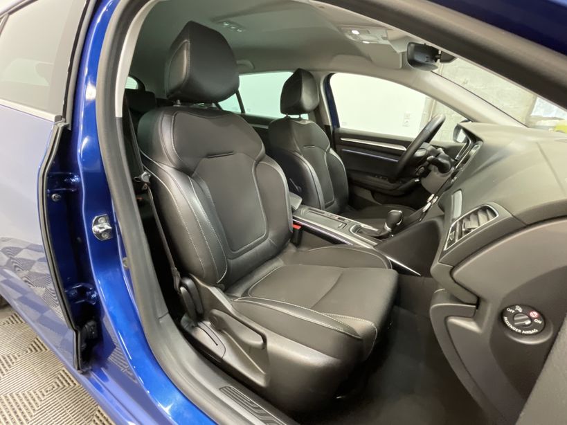 RENAULT MEGANE IV ESTATE 2022 - Photo n°44