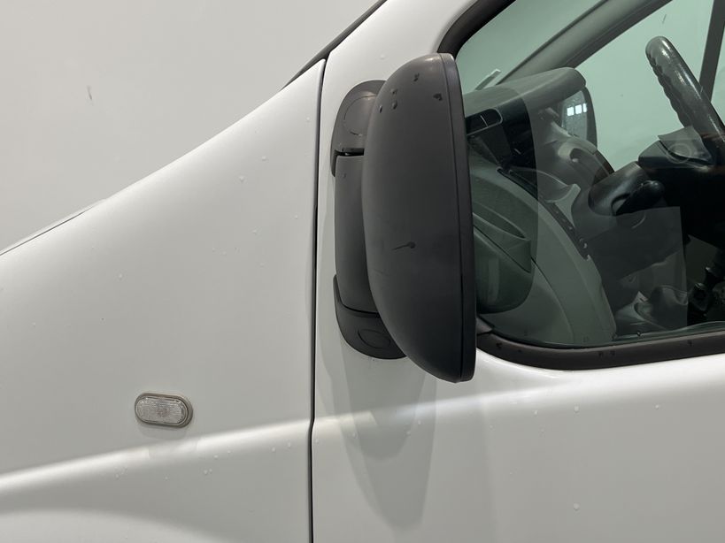 RENAULT TRAFIC FOURGON 2010 - Photo n°22