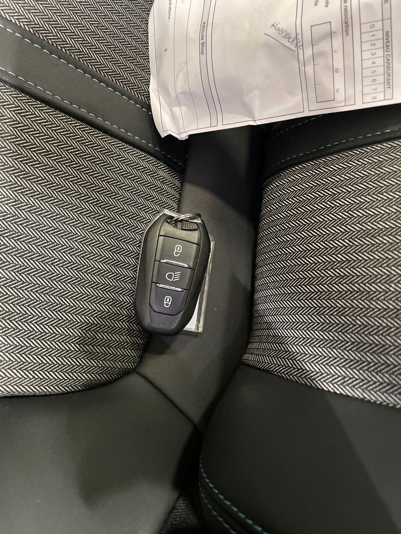 PEUGEOT 5008 2023 - Photo n°3