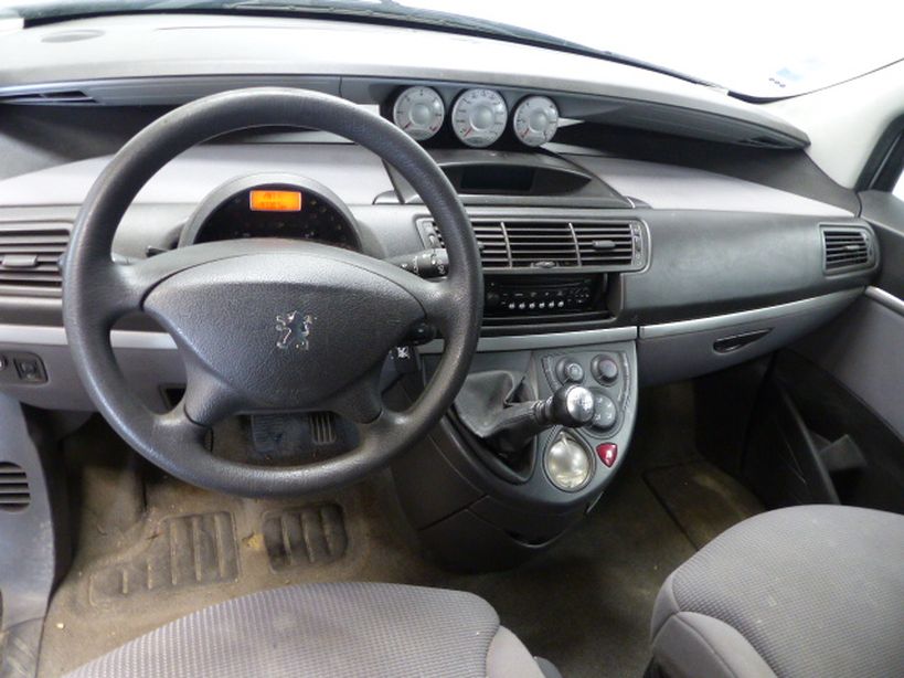 PEUGEOT 807 2006 - Photo n°10