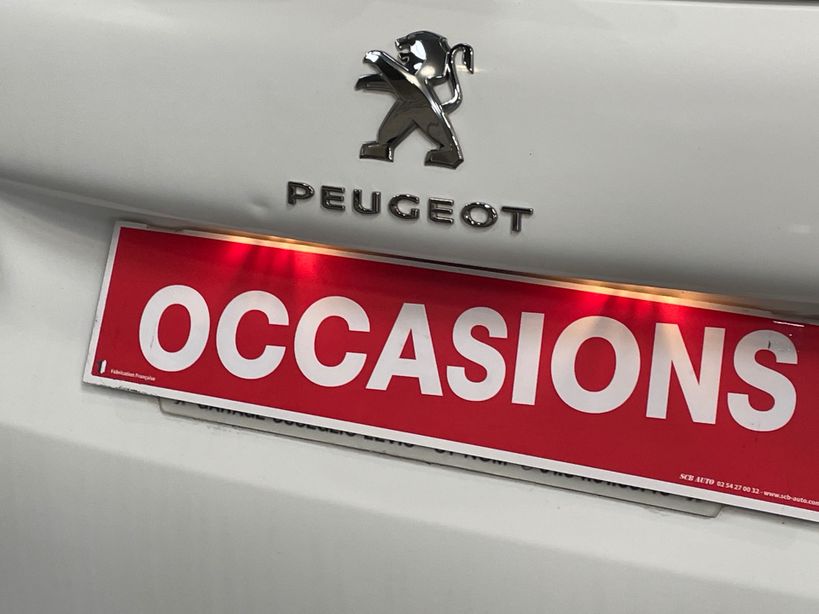 PEUGEOT 2008 2015 - Photo n°2