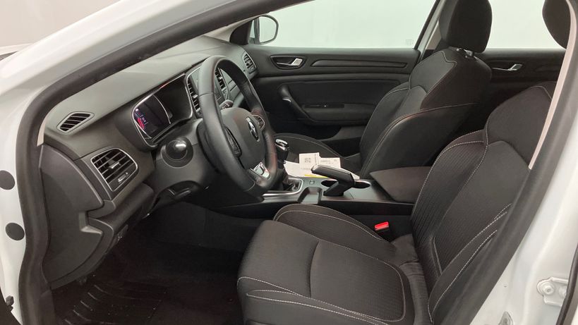 RENAULT MEGANE IV BERLINE BUSINESS 2019 - Photo n°11