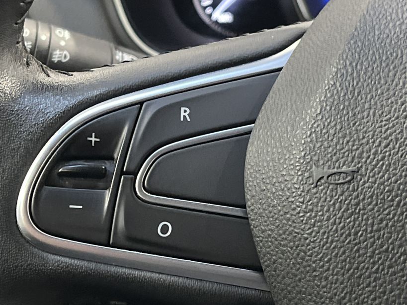 RENAULT MEGANE IV BERLINE BUSINESS 2019 - Photo n°26