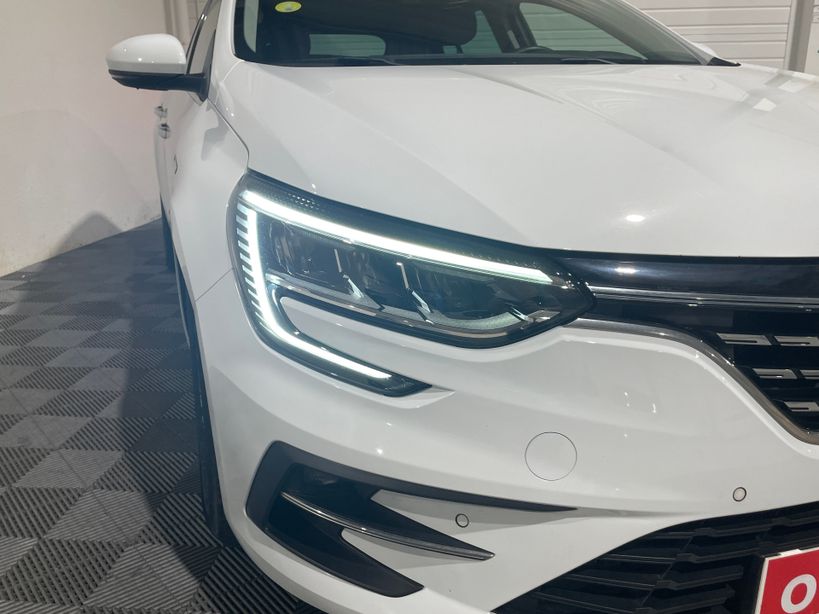 RENAULT MEGANE IV BERLINE 2022 - Photo n°4