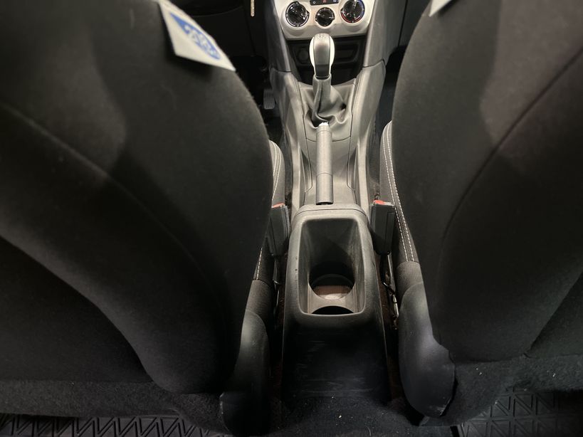 PEUGEOT 208 2015 - Photo n°33