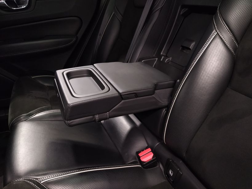 VOLVO XC60 2018 - Photo n°23