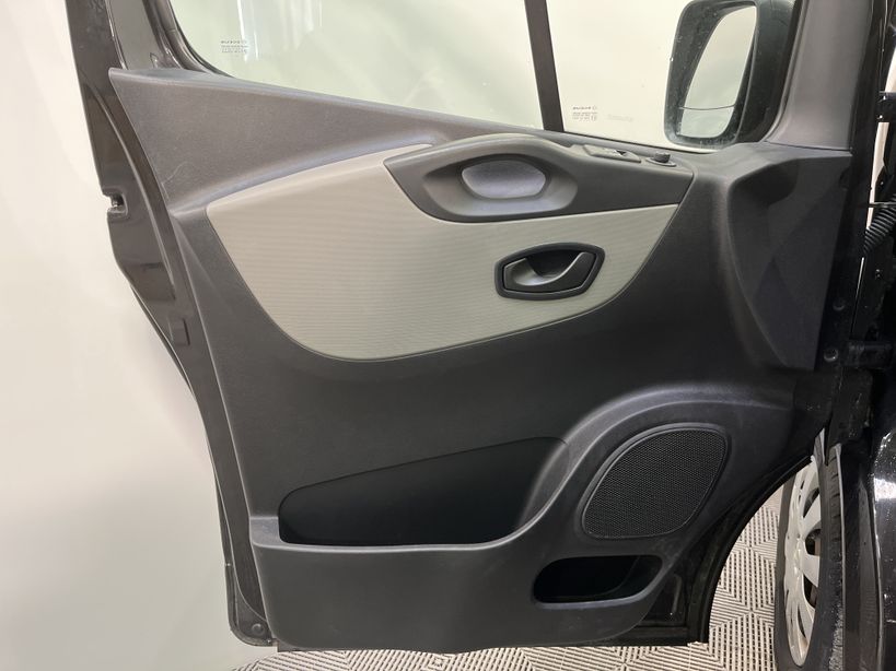 RENAULT TRAFIC COMBI 2017 - Photo n°31