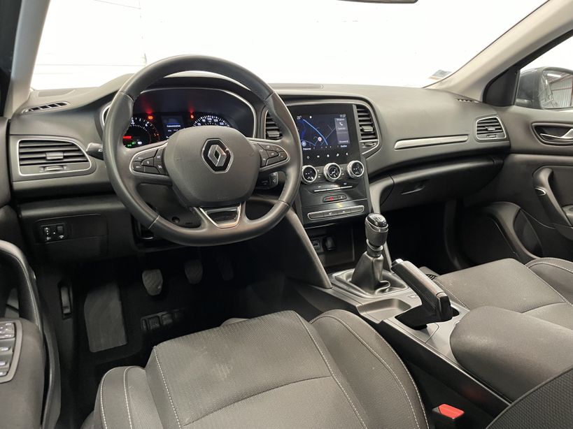 RENAULT MEGANE IV BERLINE 2022 - Photo n°13