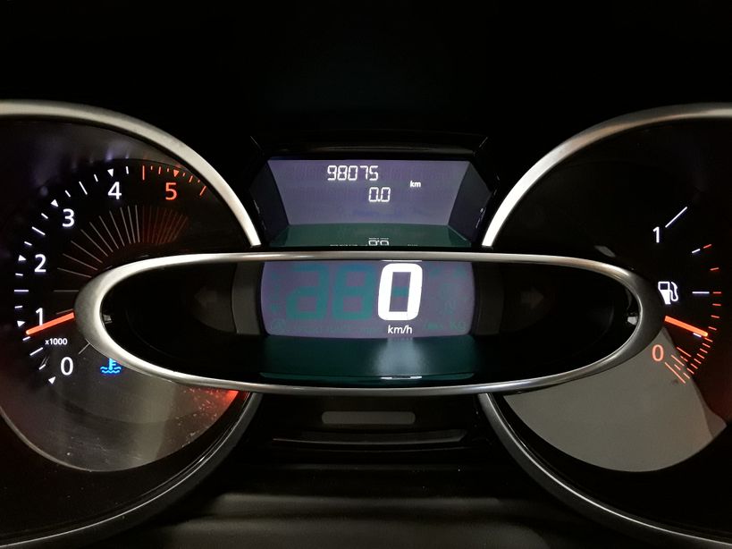 RENAULT CLIO IV ESTATE 2016 - Photo n°11