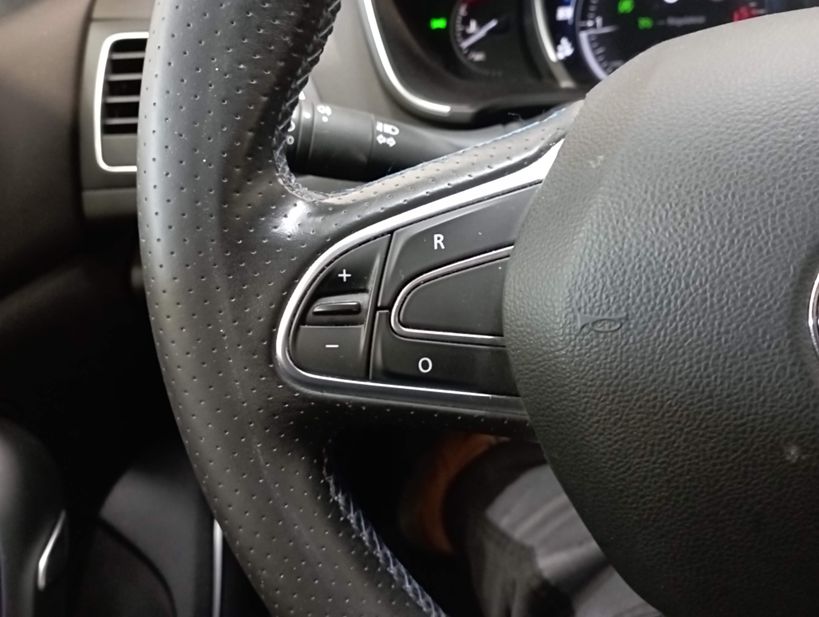 RENAULT MEGANE IV BERLINE 2020 - Photo n°29