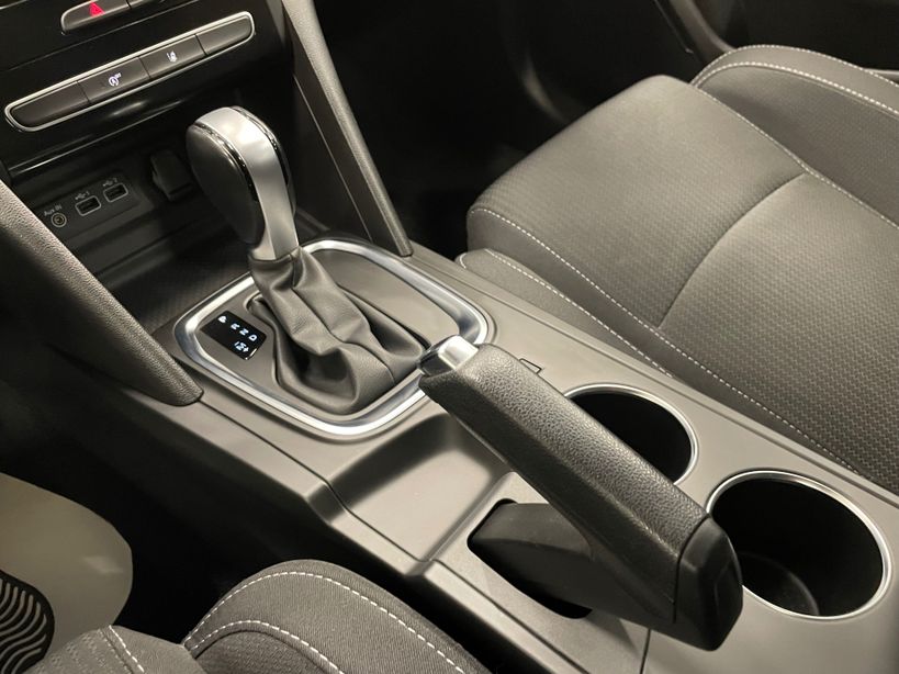 RENAULT MEGANE IV BERLINE 2021 - Photo n°23