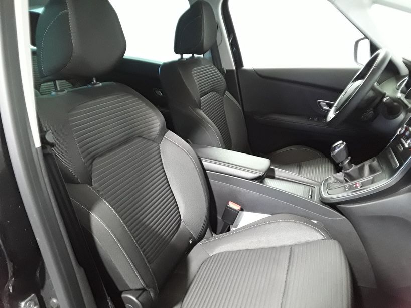 RENAULT GRAND SCENIC IV BUSINESS 2018 - Photo n°9
