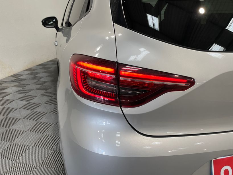 RENAULT CLIO V 2022 - Photo n°8