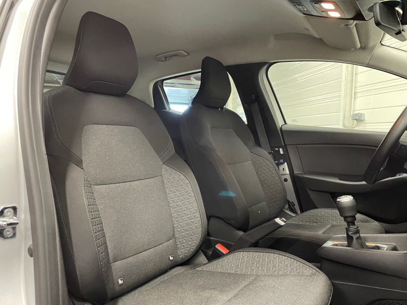 RENAULT CLIO V 2021 - Photo n°10