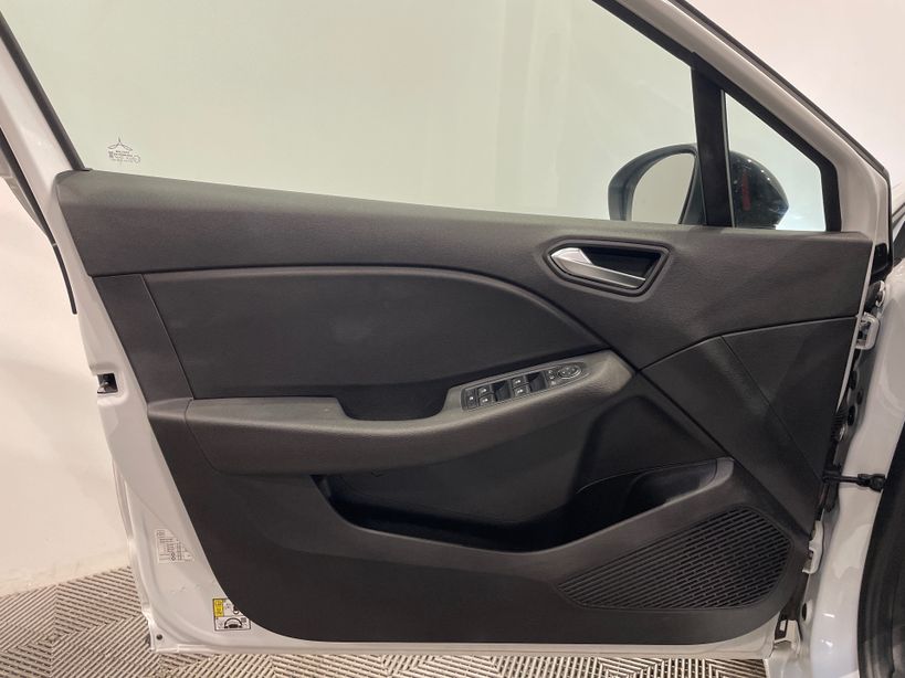 RENAULT CLIO V 2023 - Photo n°31