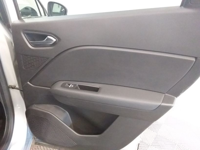 RENAULT CAPTUR 2021 - Photo n°10