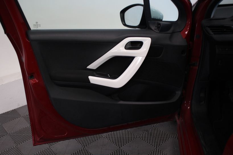 PEUGEOT 208 2016 - Photo n°27