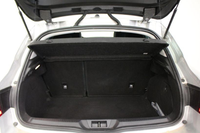 RENAULT MEGANE IV BERLINE 2020 - Photo n°9