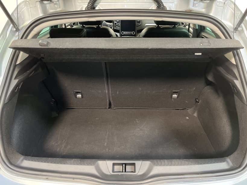 RENAULT MEGANE IV BERLINE 2021 - Photo n°49